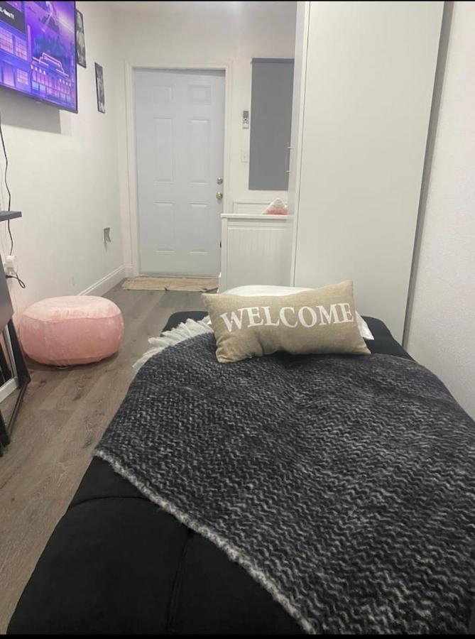 Tiny Place W Private Hot Jacuzzi 7 Min To Miami International Airport Ngoại thất bức ảnh