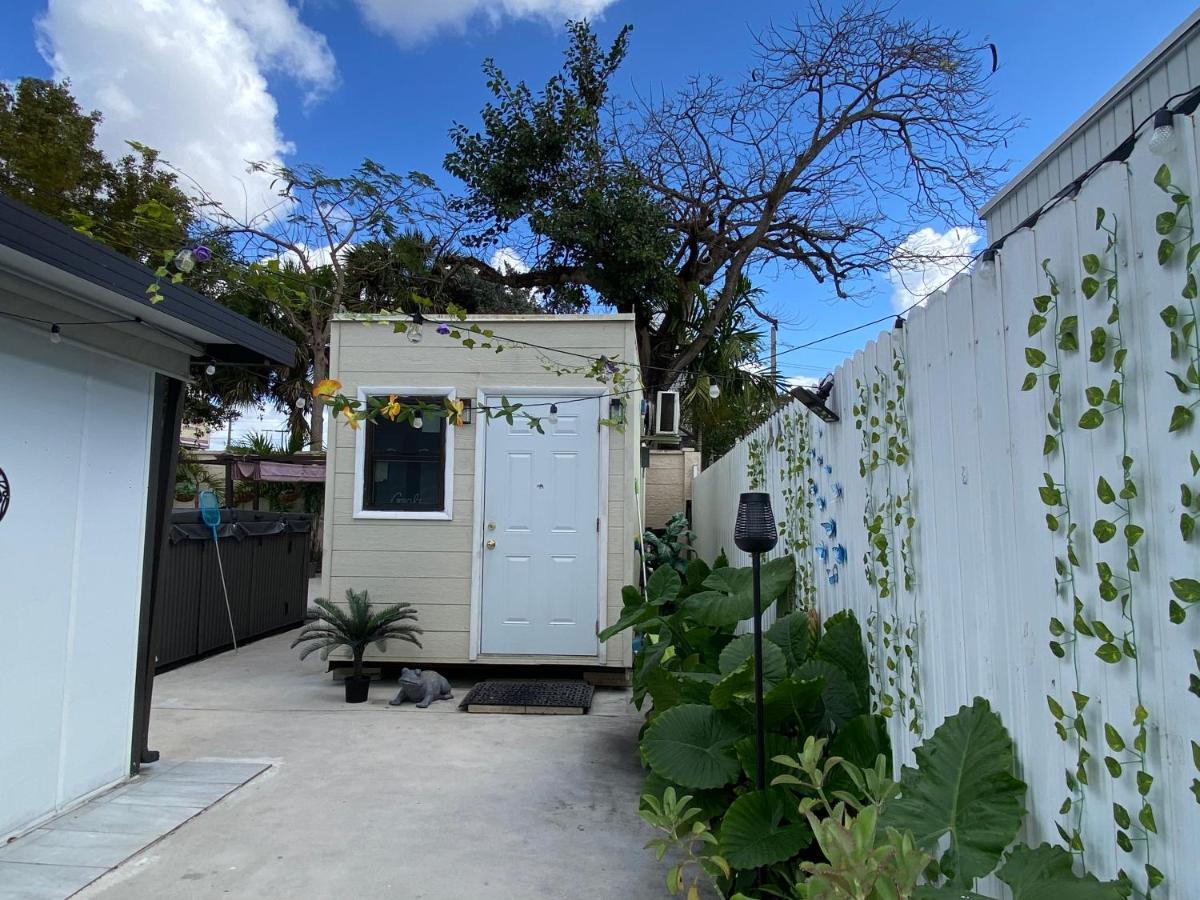 Tiny Place W Private Hot Jacuzzi 7 Min To Miami International Airport Ngoại thất bức ảnh