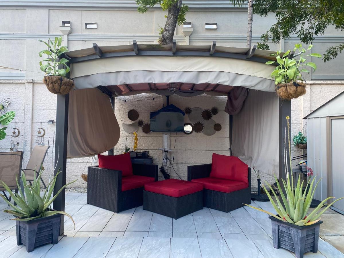 Tiny Place W Private Hot Jacuzzi 7 Min To Miami International Airport Ngoại thất bức ảnh