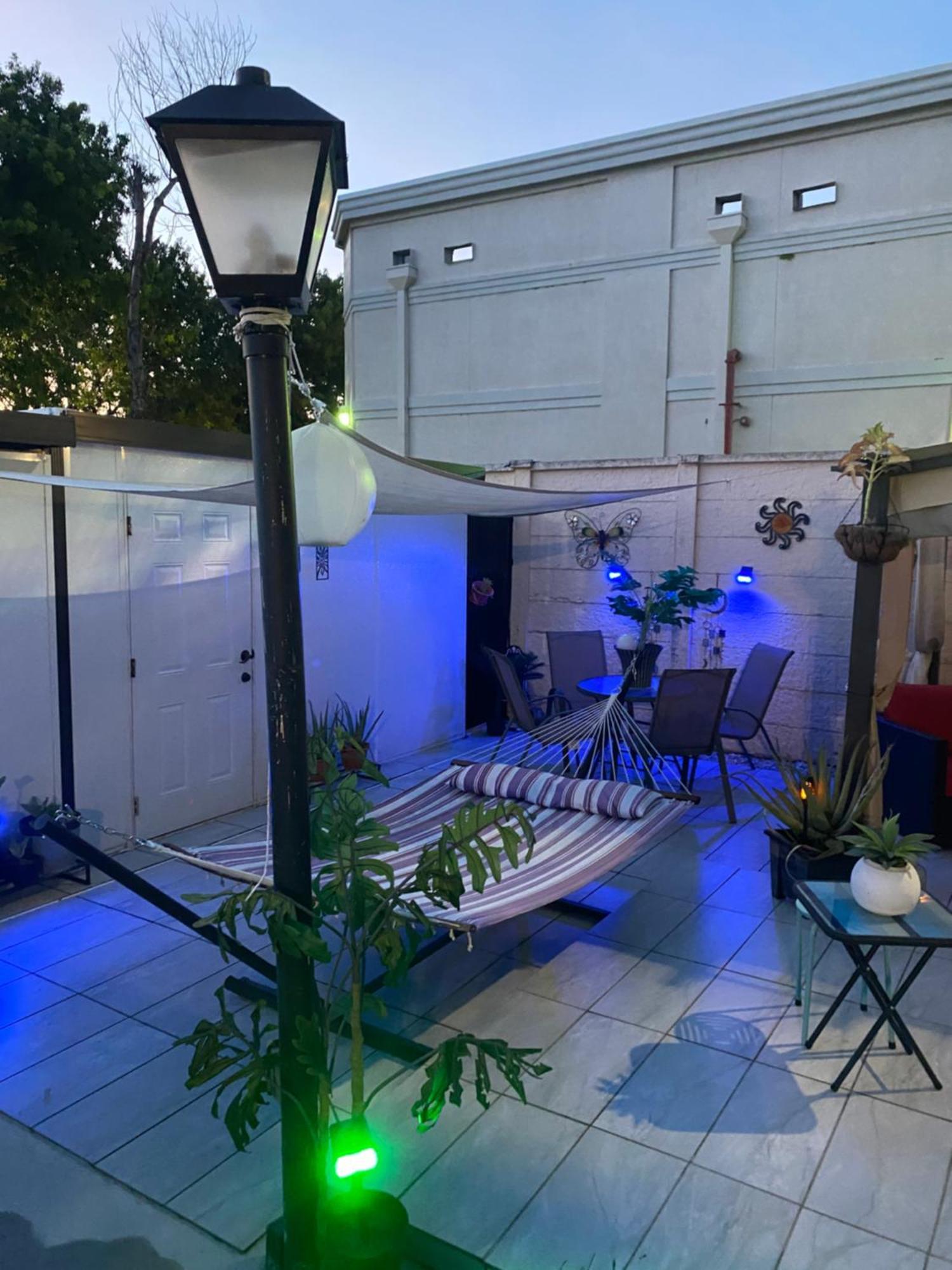 Tiny Place W Private Hot Jacuzzi 7 Min To Miami International Airport Ngoại thất bức ảnh