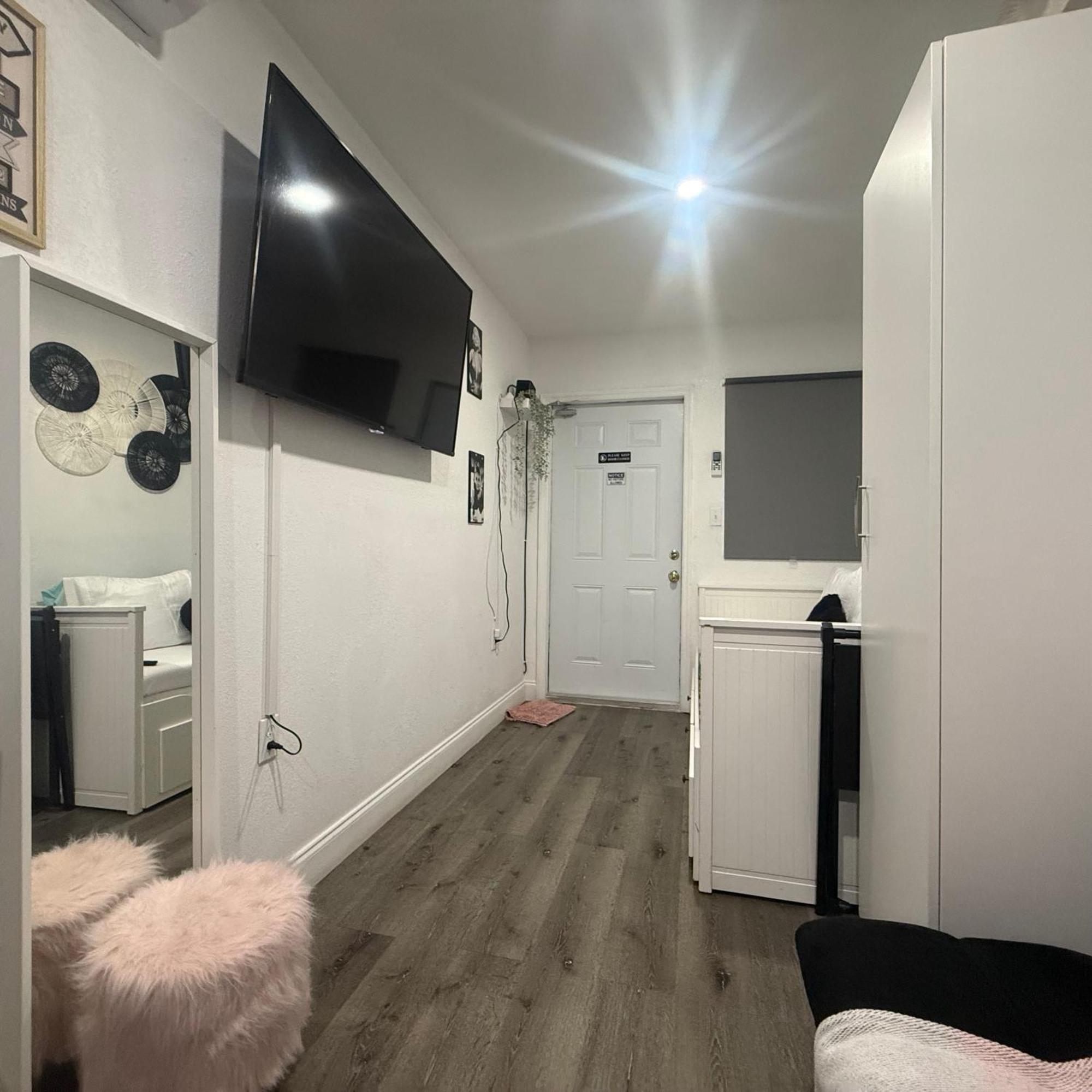 Tiny Place W Private Hot Jacuzzi 7 Min To Miami International Airport Ngoại thất bức ảnh
